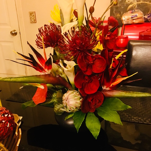 Artificial Flower Arrangement - Picture 3 of 3